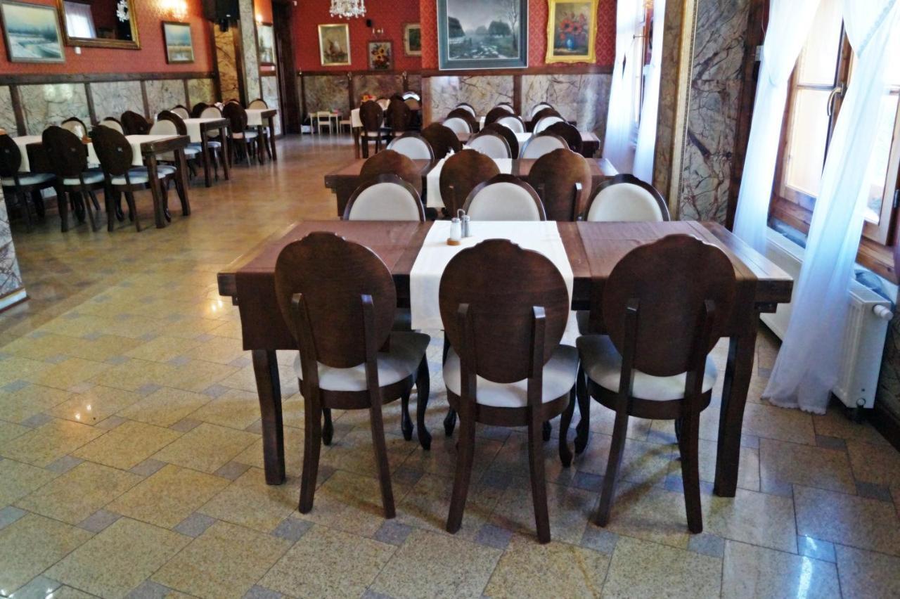 Noclegi Przy Restauracji Klemens Szczebrzeszyn Buitenkant foto